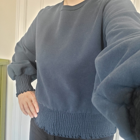 Levi's Navy Blue Balloon-Sleeve Top - Picture 6 of 11